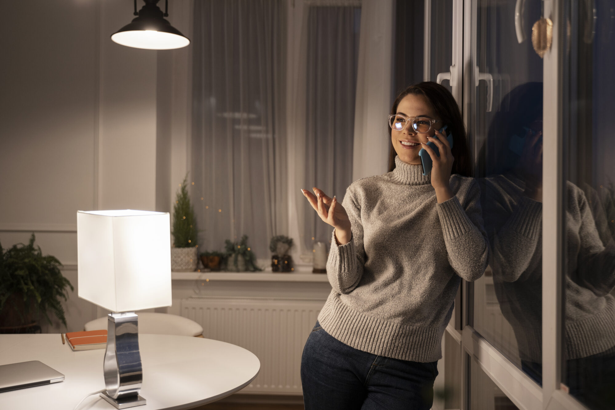 woman-using-smartphone-as-habit (1)